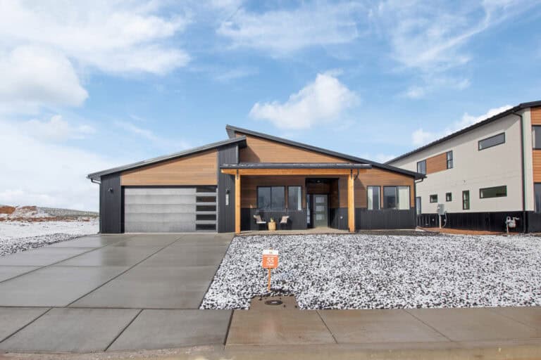 Contemporary Zip Kit home with garage, perfect for realtors and brokers.